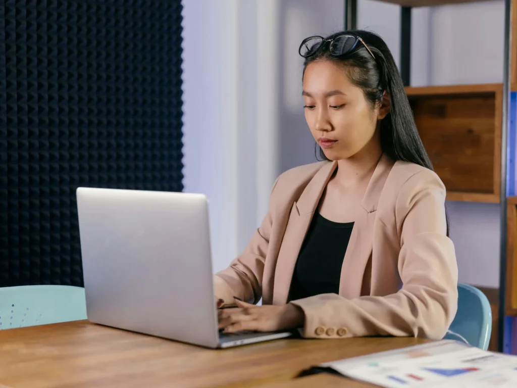 Administrative Assistant Job at QUES